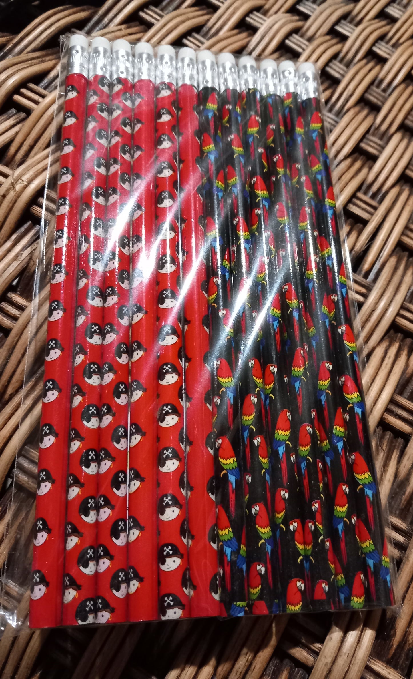 12 stk blyanter , sørøver