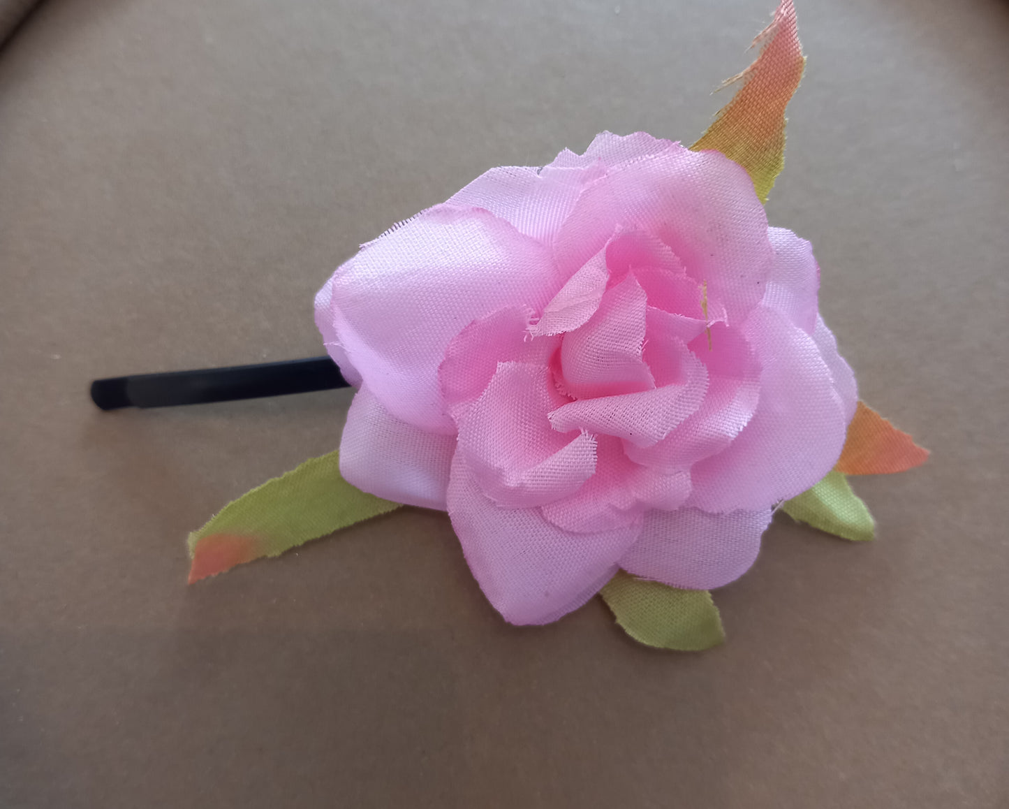 Hårnål, lyserød blomst