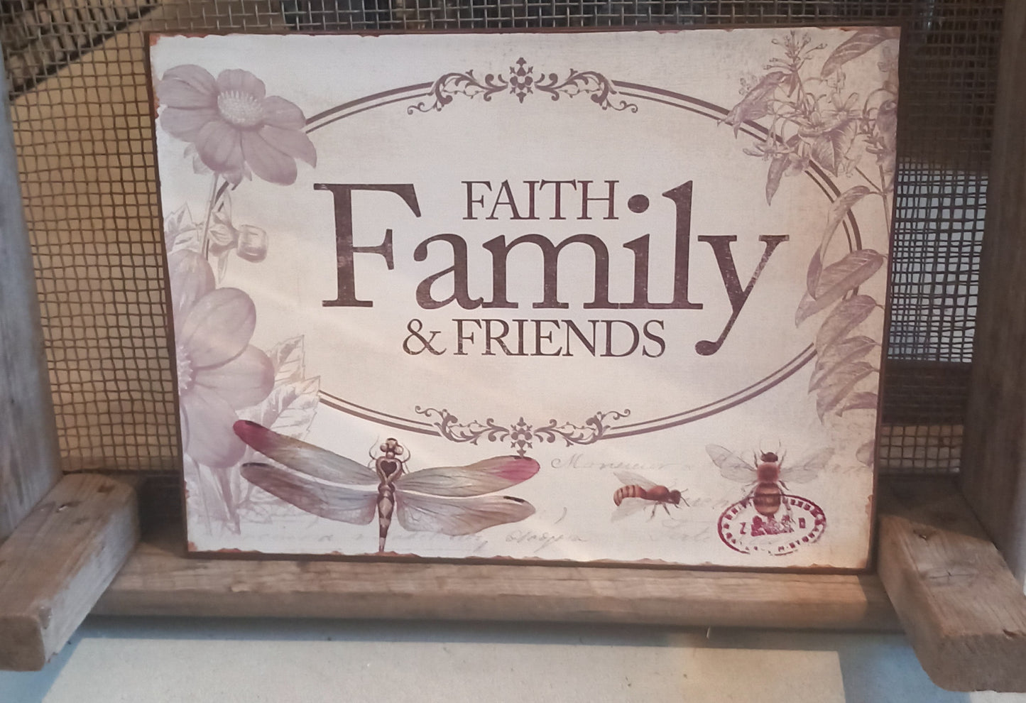 Skilt, metal, Faith, Family & friends