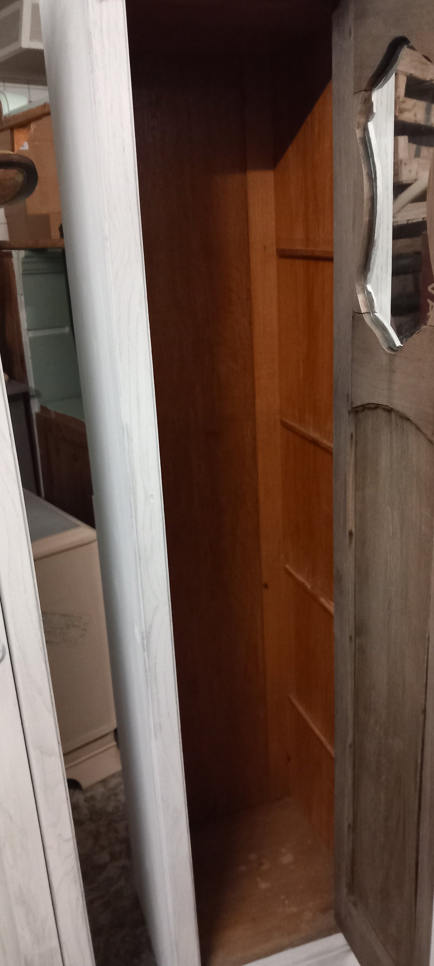 Højskab, højre hængt