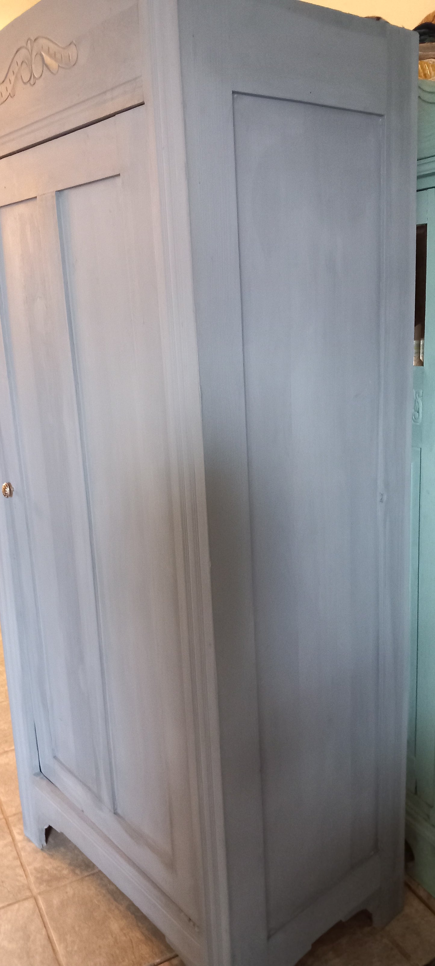 Karlekammerskab, blå