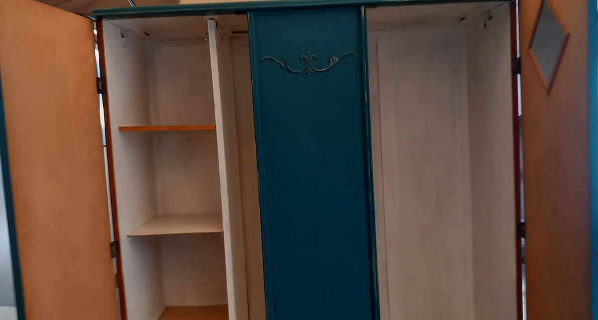 Klædeskab