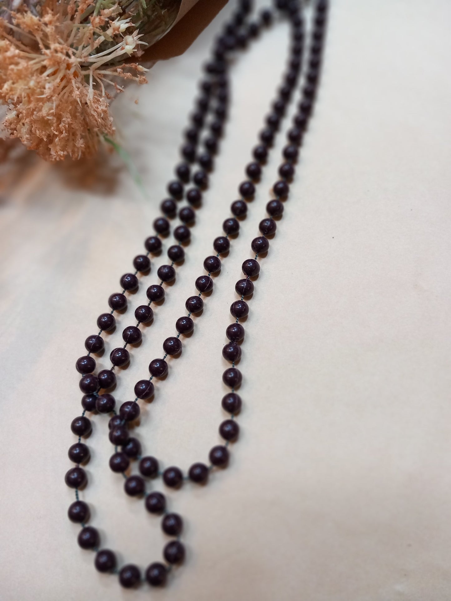 Halskæde, sorte perler