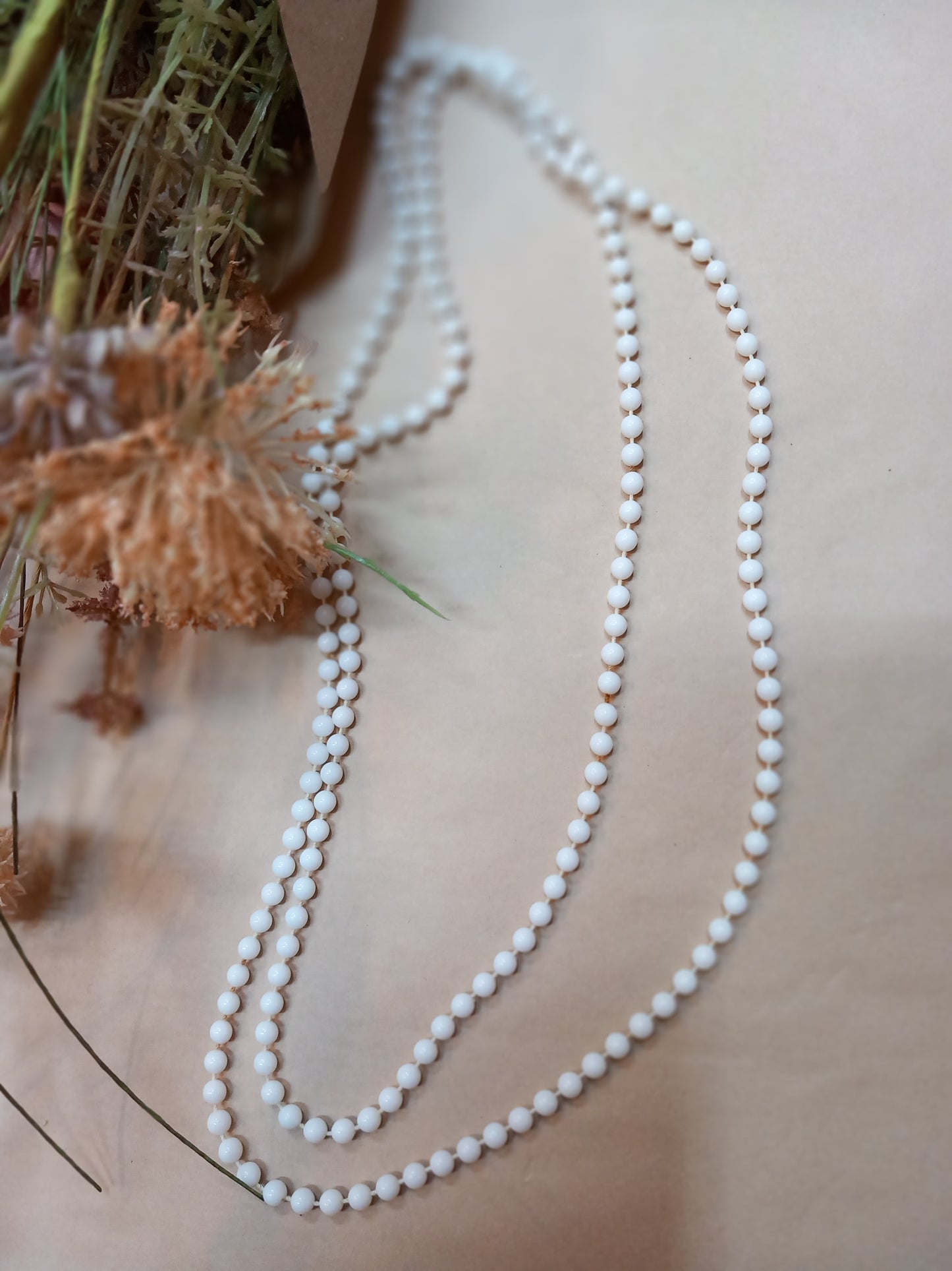 Halskæde, hvide perler