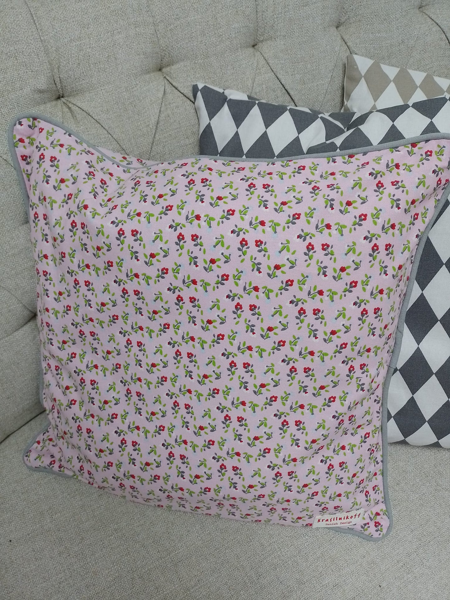 Pude med blomster, rosa