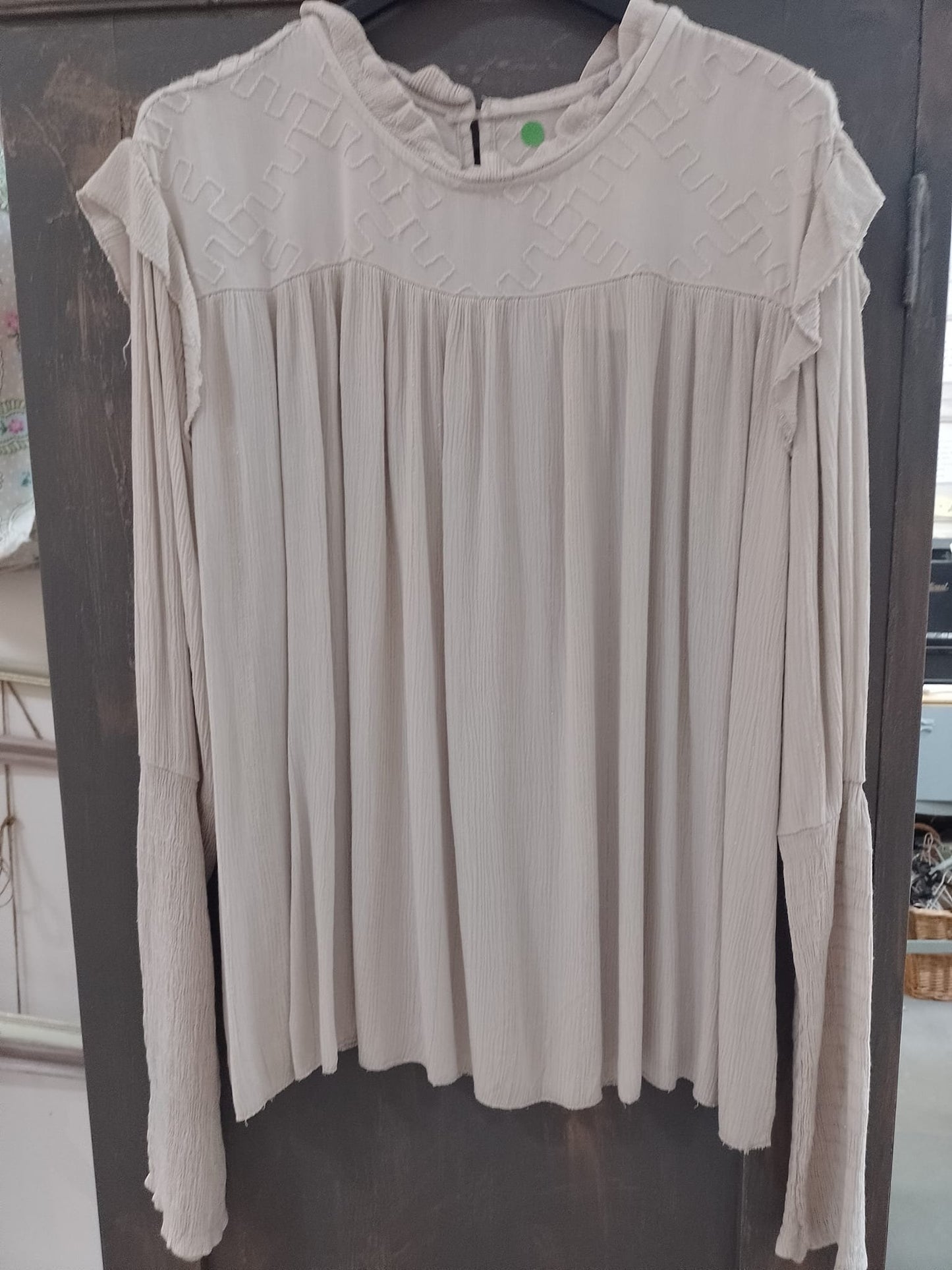 Bluse med flæser