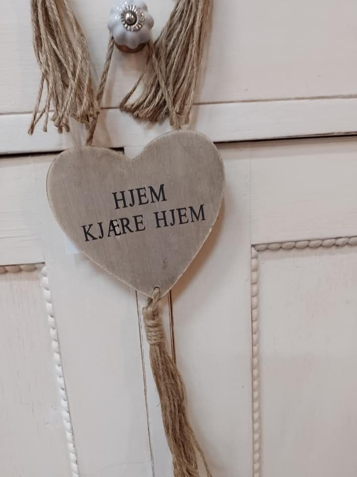 Hjerteskilt, hjem kjære hjem