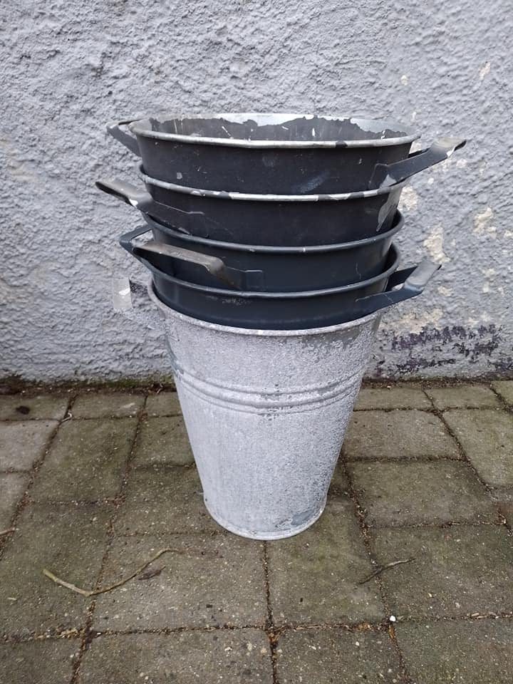 Zink spande, sort malet