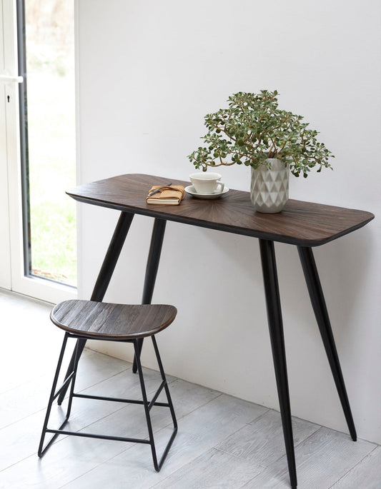 Unikt Konsolbord i Genanvendt Teaktræ