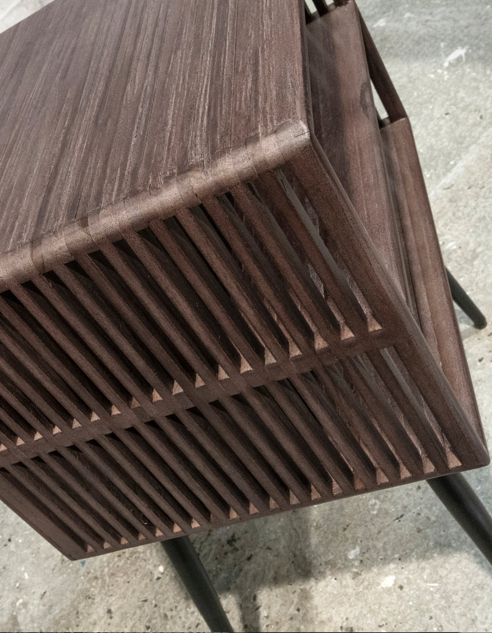 Bord i Genanvendt Teaktræ