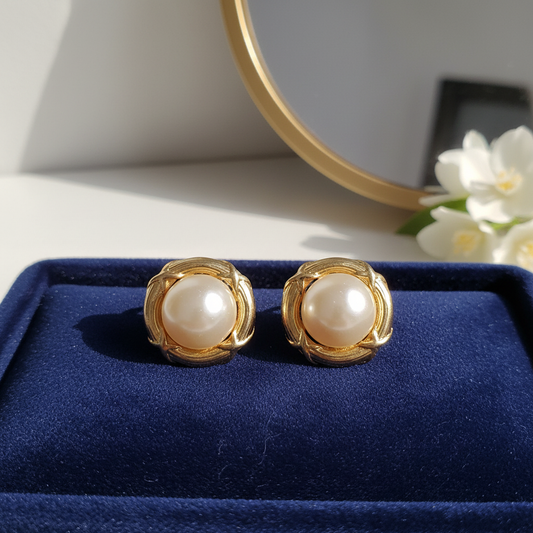 Øreclips, perlemor i gylden ring