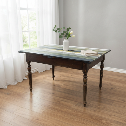 Spisebord med stribet bordplade