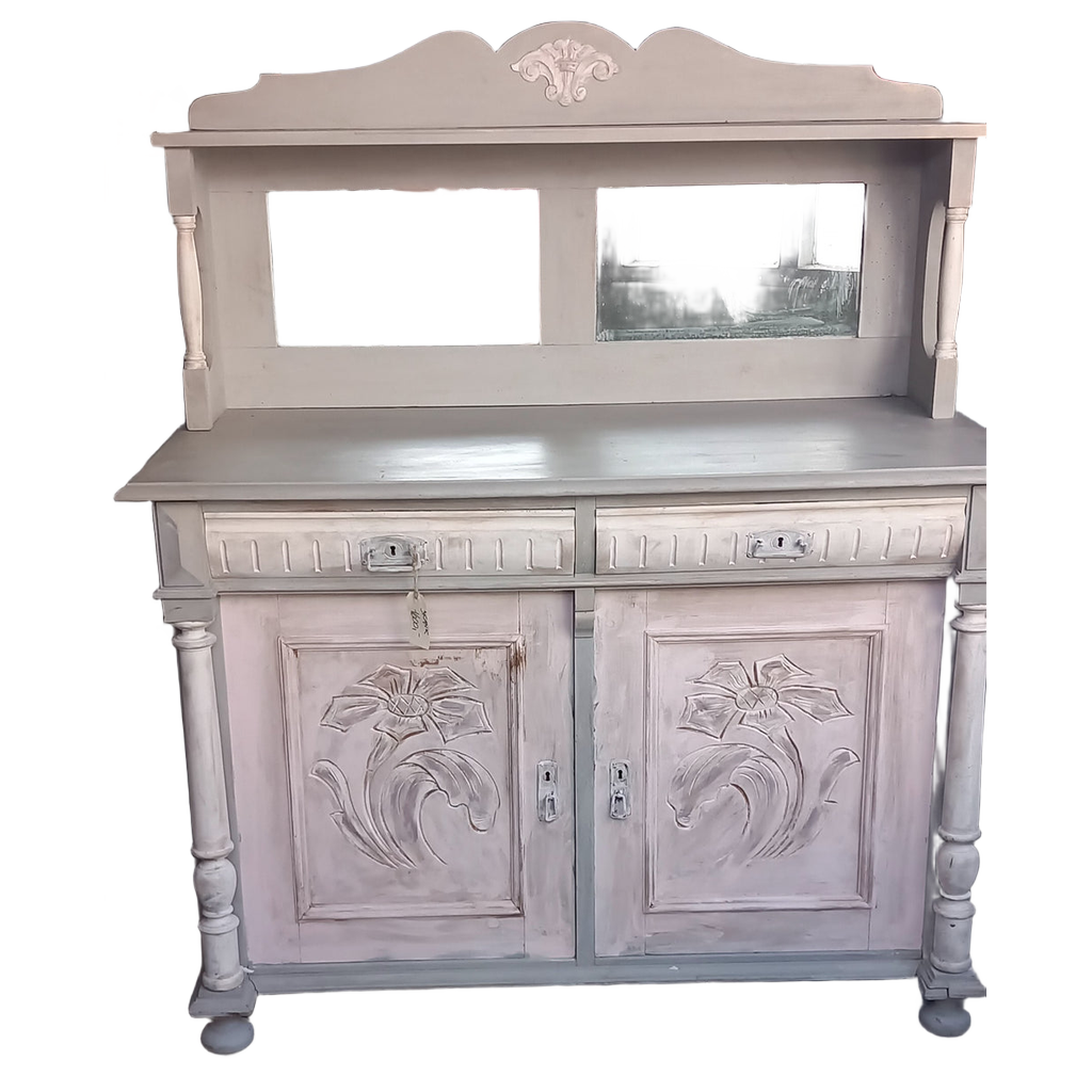 Buffet med spejle og top