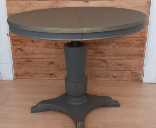 Spisebord/multibord med regulerbar højde