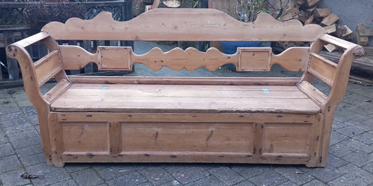 Slagbænk med fine detaljer