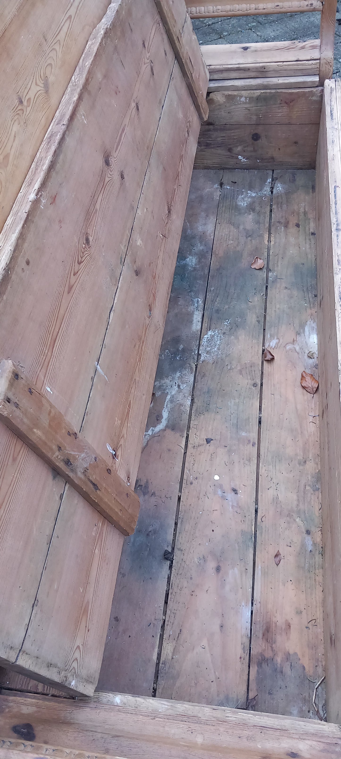 Slagbænk med fine detaljer