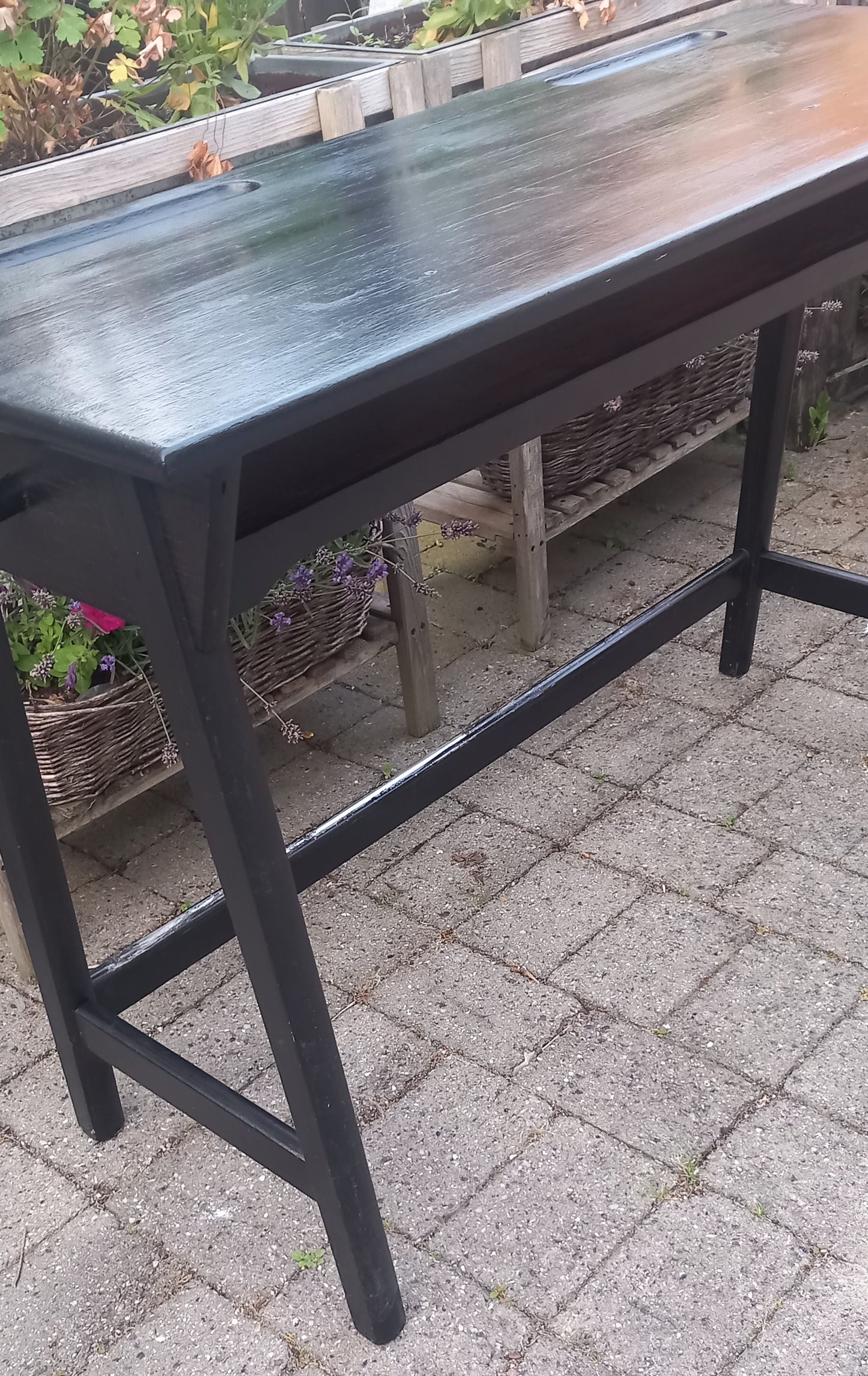 Skolepult, sort