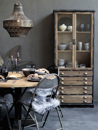 Vitrineskab m. 2 glaslåger og 4 skuffer, antique sort