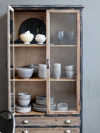 Vitrineskab m. 2 glaslåger og 4 skuffer, antique sort