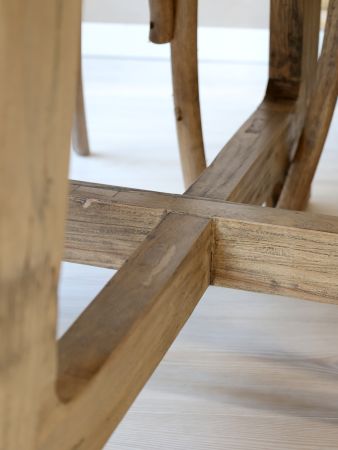 Spisebord i genbrugstræ, natur