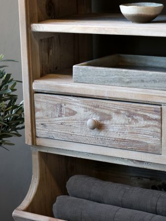 Reol m. hylder og skuffer