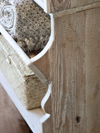 Reol m. hylder og skuffer