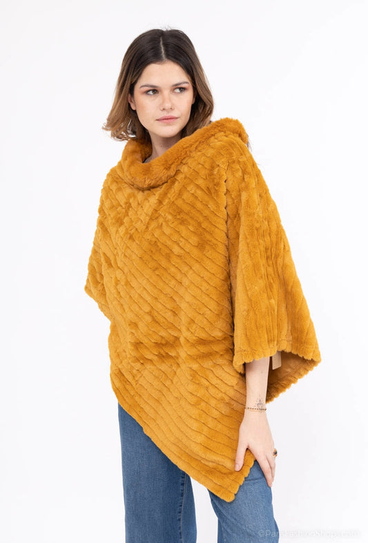 Poncho i imiteret pels, med krave, mustard