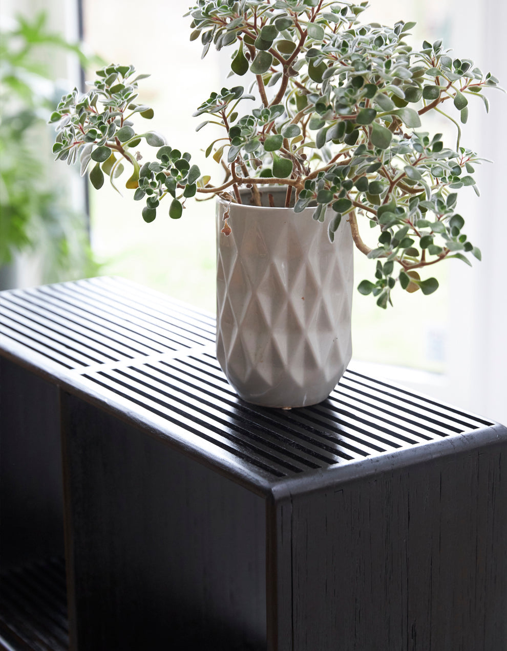 Vægreol af Genanvendt Teaktræ