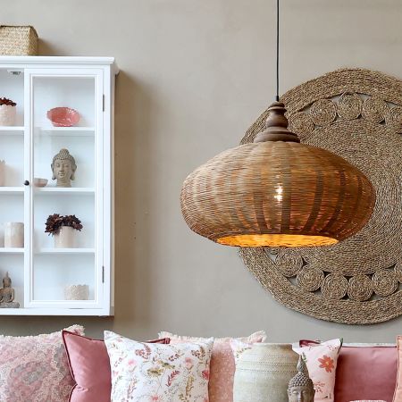 Lampe i rattanflet, natur.