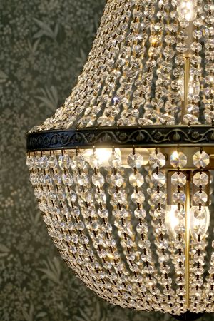 Versailles fransk Lysekrone m. glasprismer, antique messing