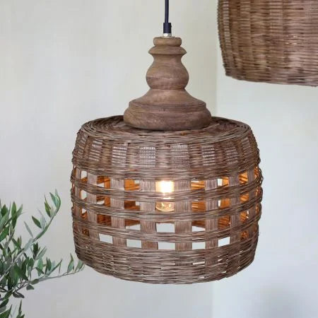 Lampe i rattanflet, natur
